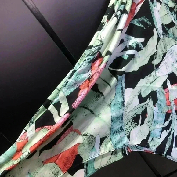 LC Lauren Conrad Halter Slip dress,spaghetti strap,asymmetrical hem,tropical - Picture 2 of 7